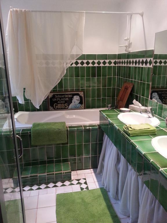 La Maison De L'Oenologue Poucharramet Room photo